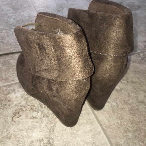 Wedge booties - Picture 2 of 2